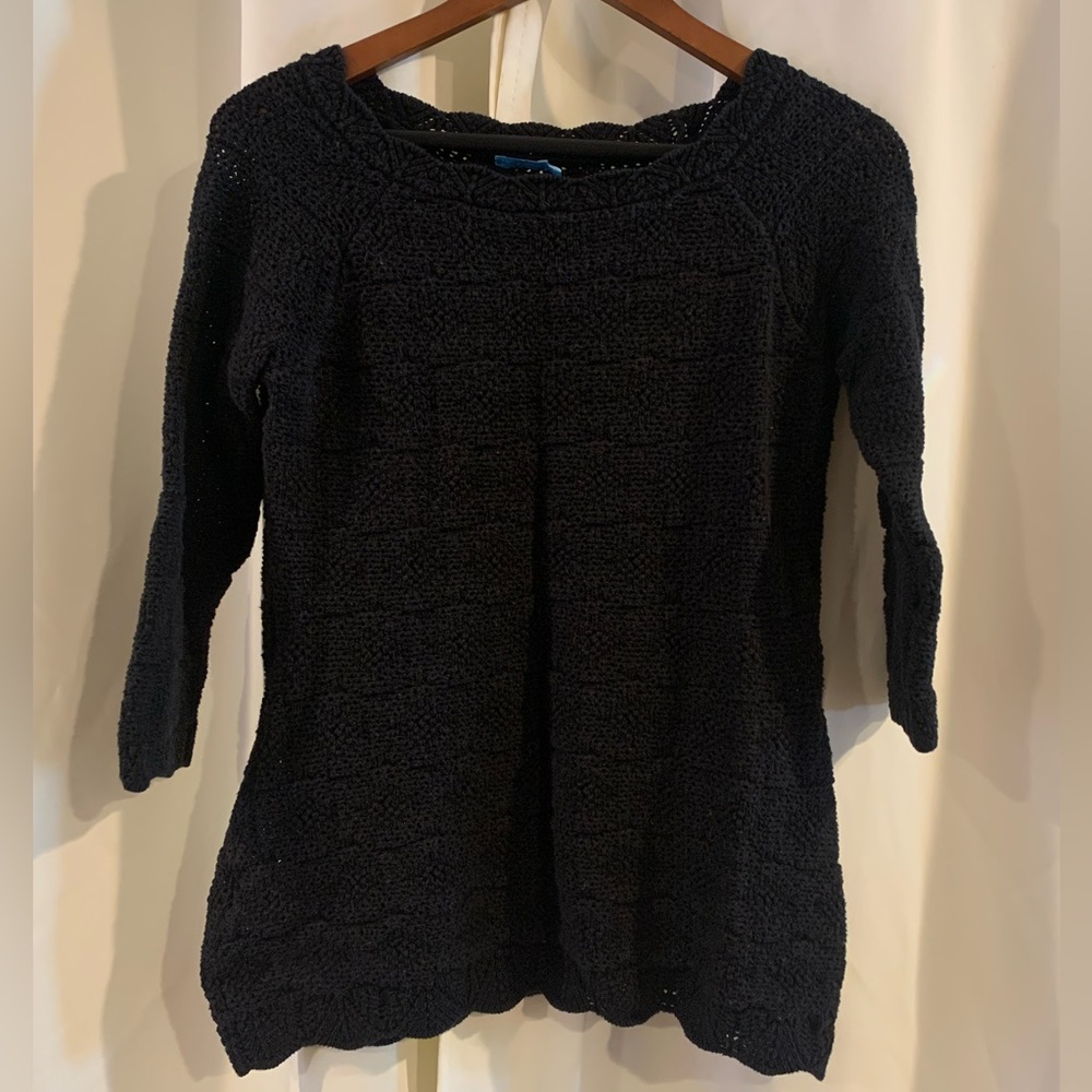J. McLaughlin Women's open knit pullover sweater Medium long Black Scalloped Hem